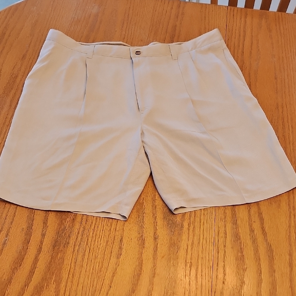 Jamaica Jaxx Men's Tan Shorts
